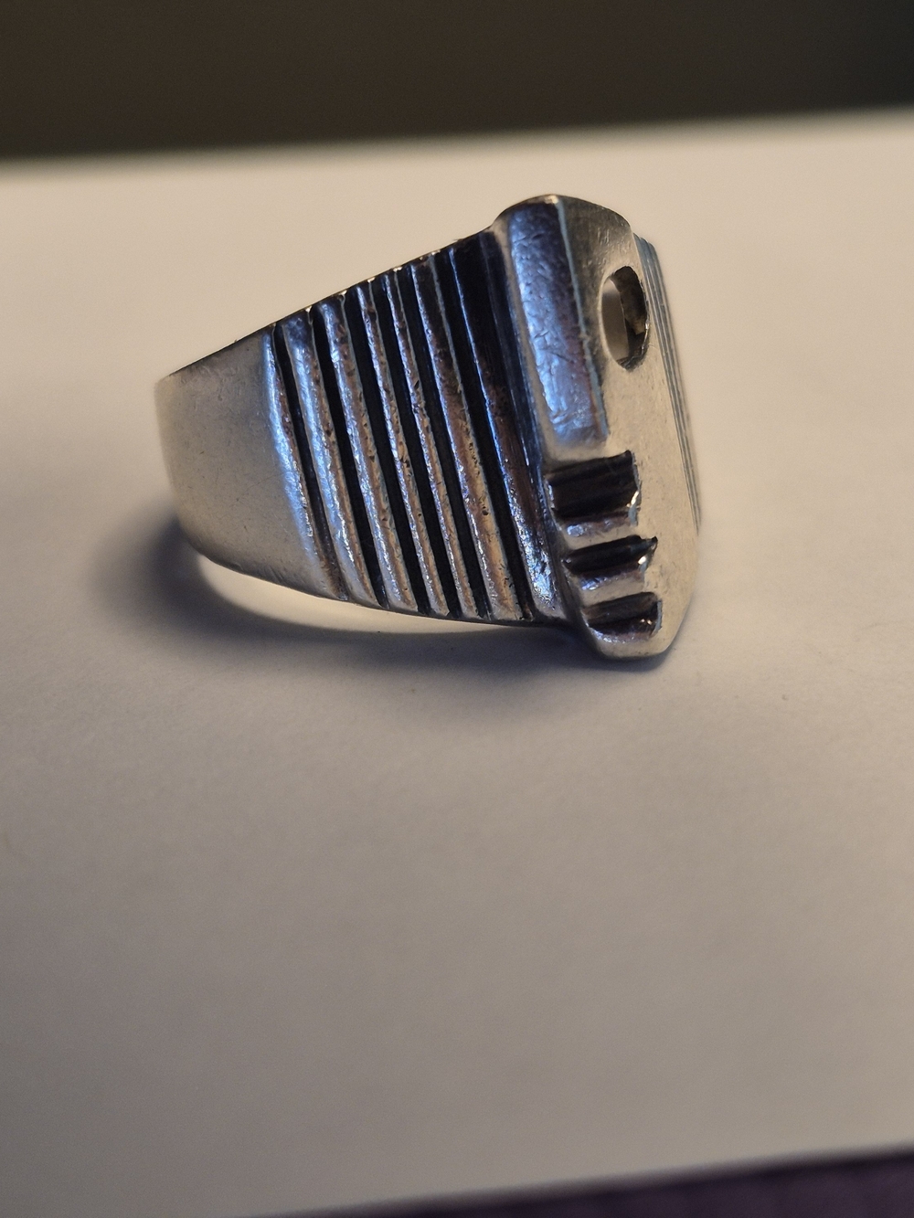 Unique Vintage Silver Face Ring - Picture 3 of 8